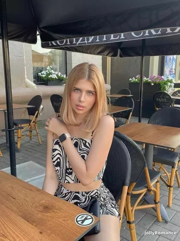 Aida, 19